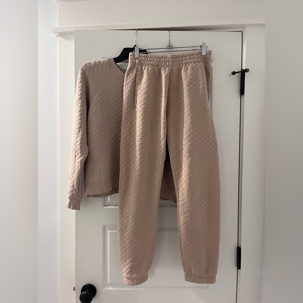 Z Supply Quilted Tan Lounge Set